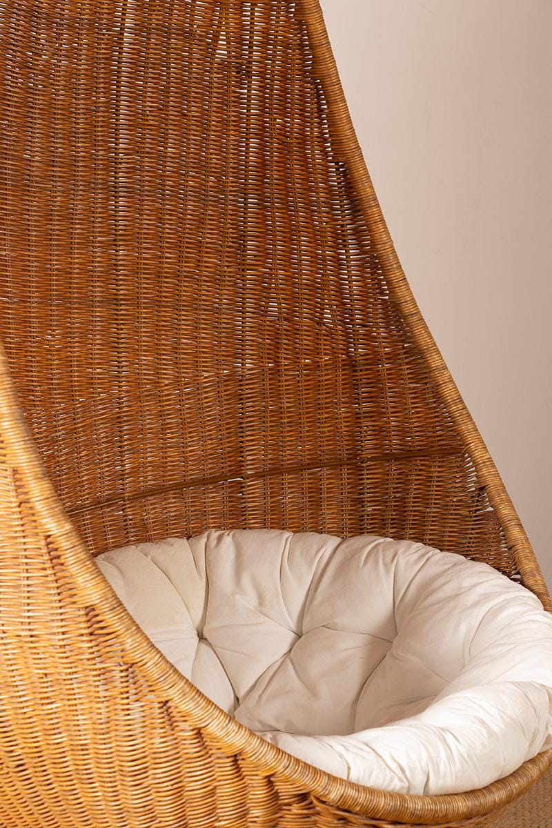 Danish armchair in woven rattan, with its metal stand, Hanging Egg Chair, attributed to Nanna Ditzel.